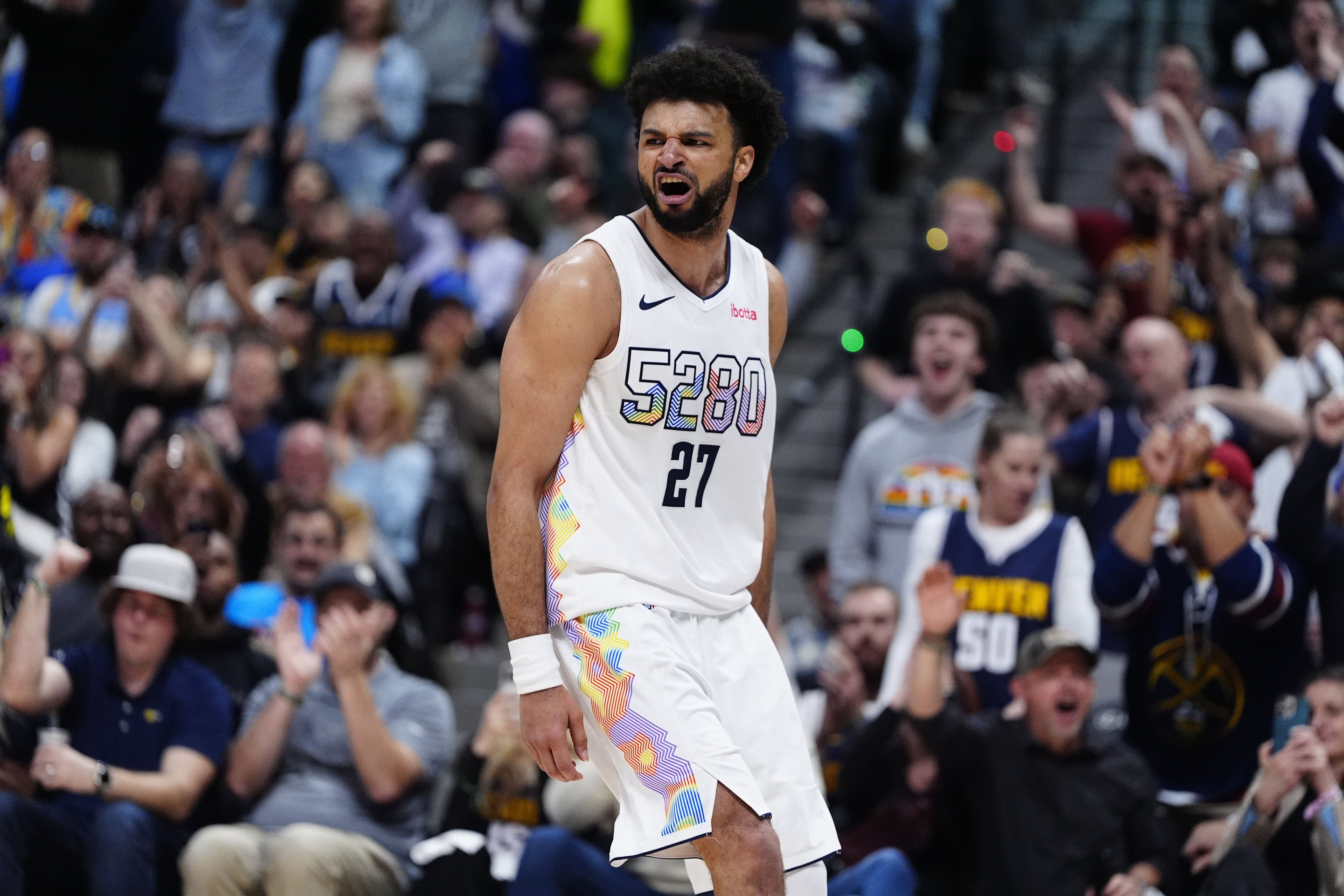 大发彩票网站-穆雷重要时刻表现优异，DWG带队取胜！